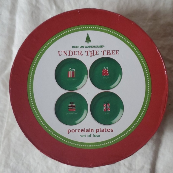 Christmas themed plates - Picture 6 of 7